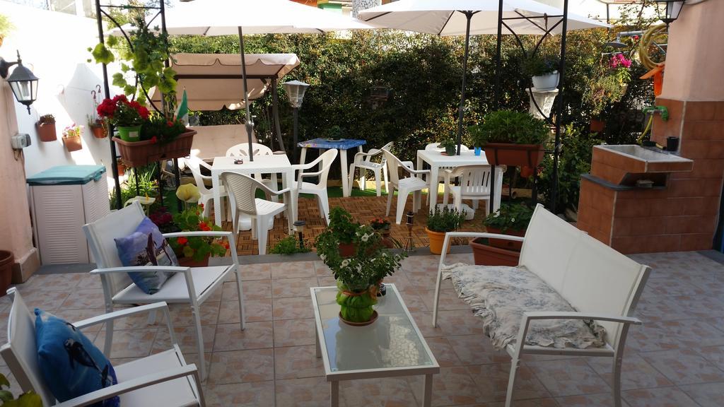 Bed and Breakfast Beb I Delfini Di Casa Paola Mascali Zewnętrze zdjęcie