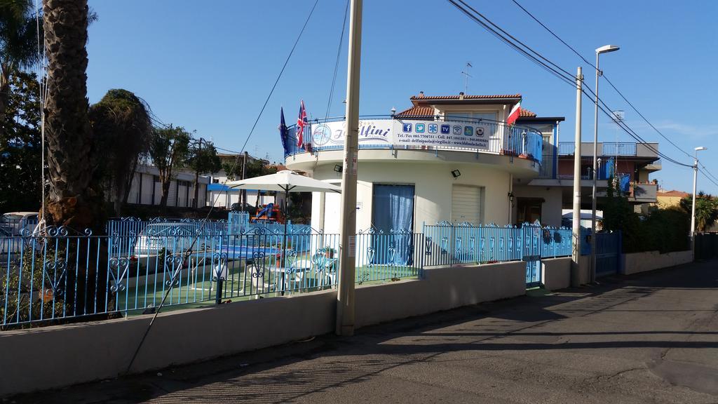 Bed and Breakfast Beb I Delfini Di Casa Paola Mascali Zewnętrze zdjęcie